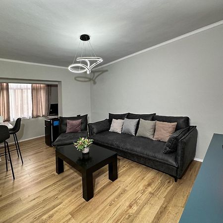 Home Select Tirana Exteriör bild